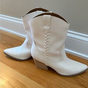 Dolce Vita Cream Heeled Boots
